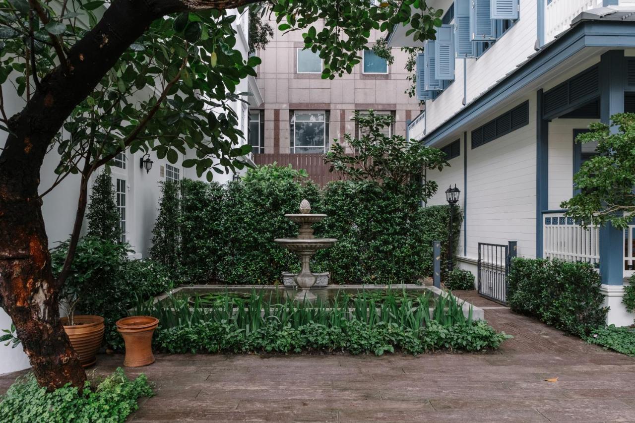 Baan Vajra Hotel Bangkok Exterior photo