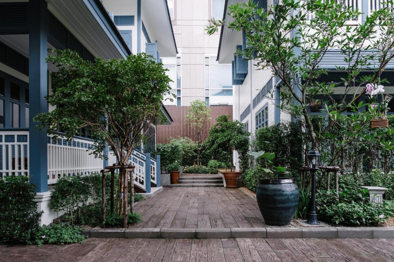 Baan Vajra Hotel Bangkok Exterior photo