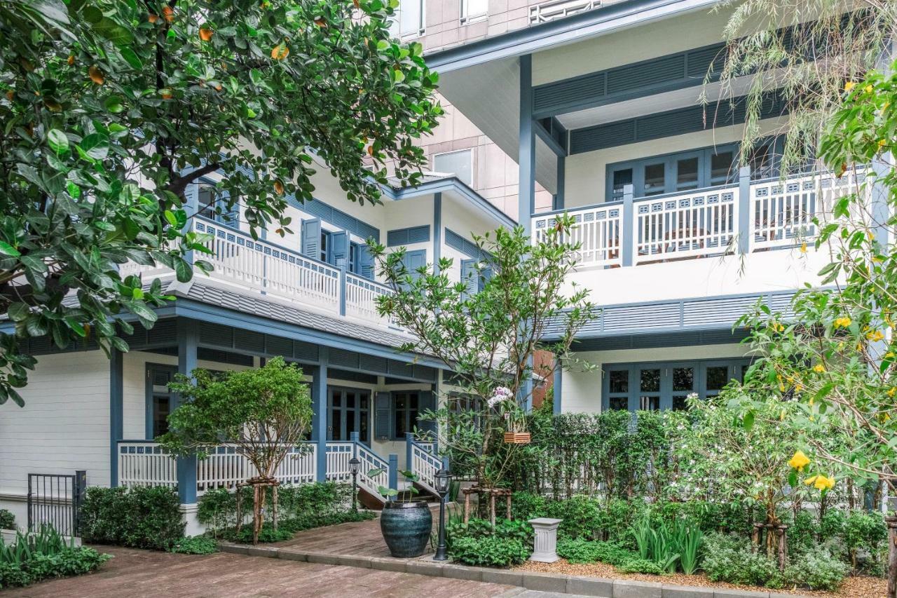 Baan Vajra Hotel Bangkok Exterior photo
